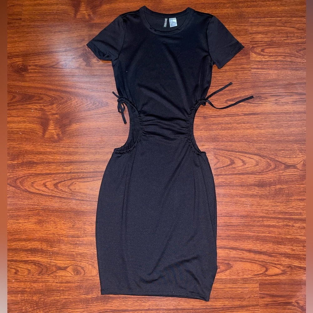 H&M Cutout Tshirt Dress